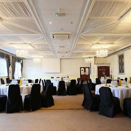 The Victoria Hotel Manchester By Compass Hospitality Oldham Bagian luar foto