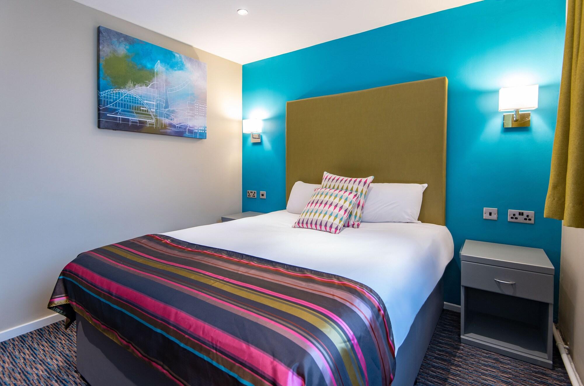 The Victoria Hotel Manchester By Compass Hospitality Oldham Bagian luar foto