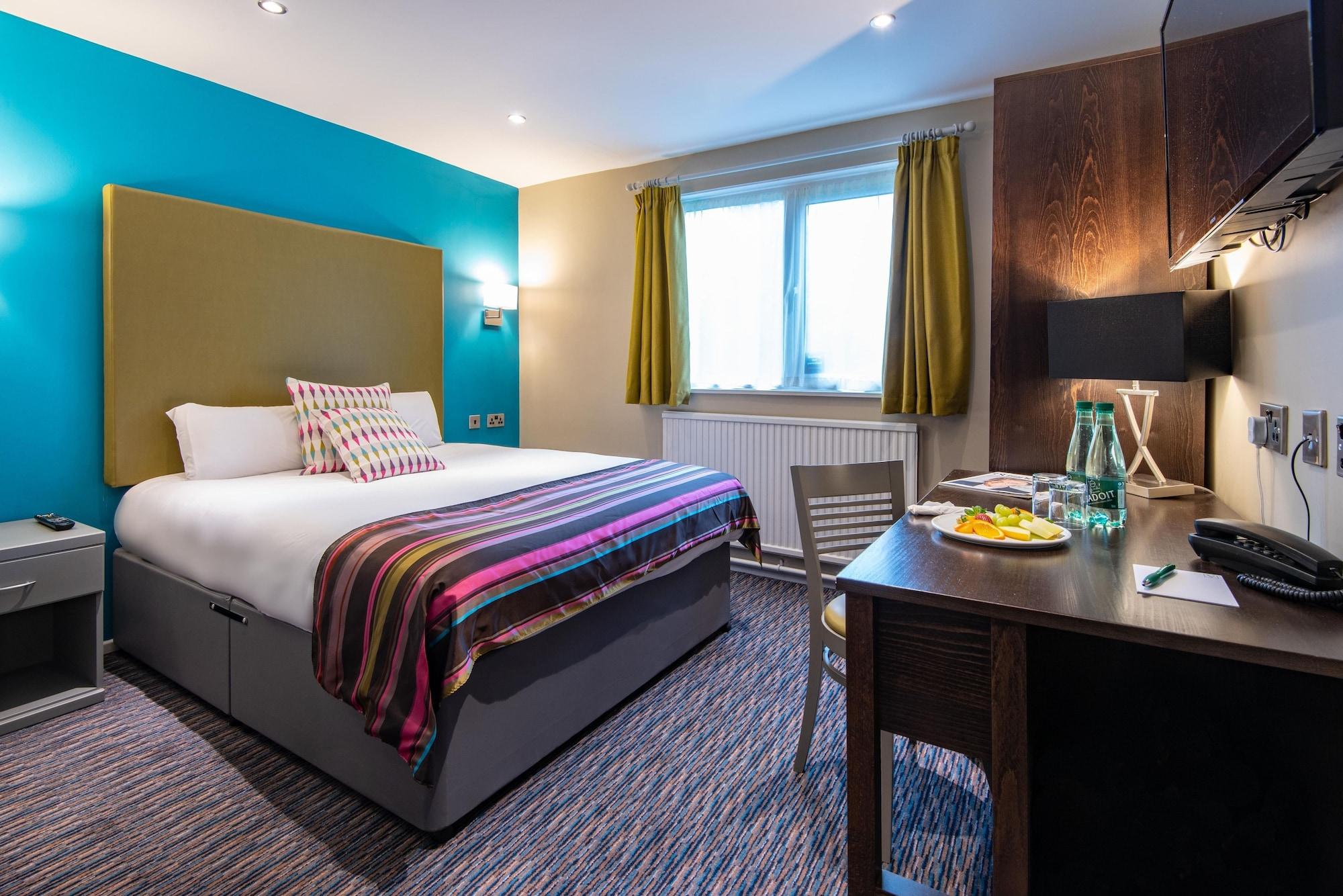 The Victoria Hotel Manchester By Compass Hospitality Oldham Bagian luar foto