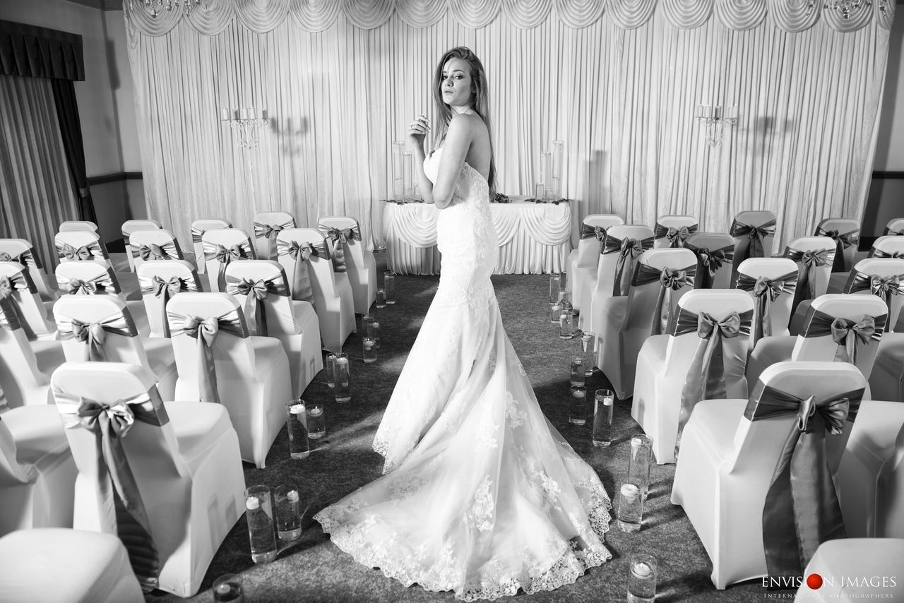 The Victoria Hotel Manchester By Compass Hospitality Oldham Bagian luar foto